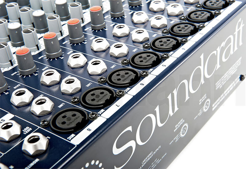 Bàn mixer Soundcraft EPM8