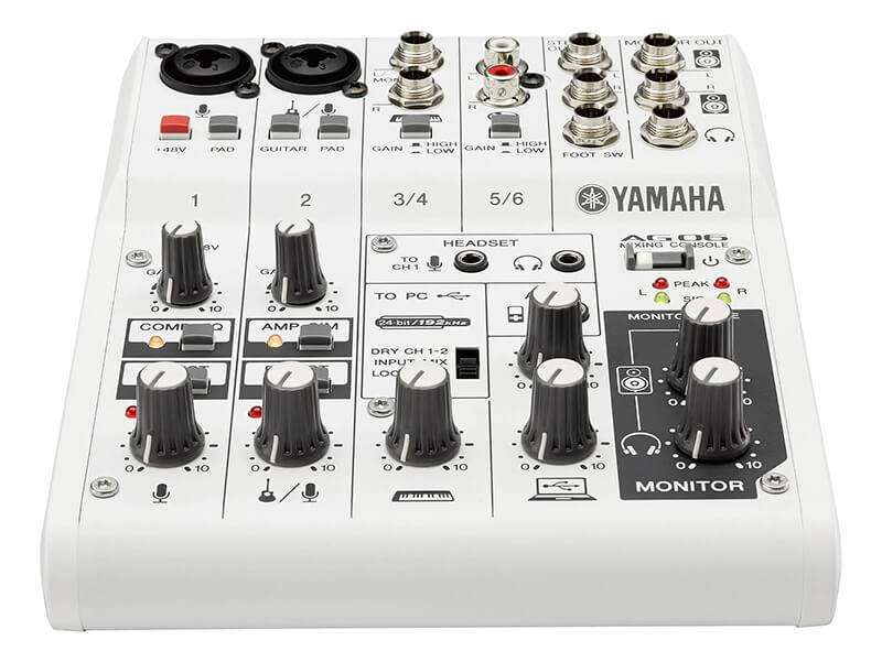 Bảng điều khiển Mixer Yamaha AG06