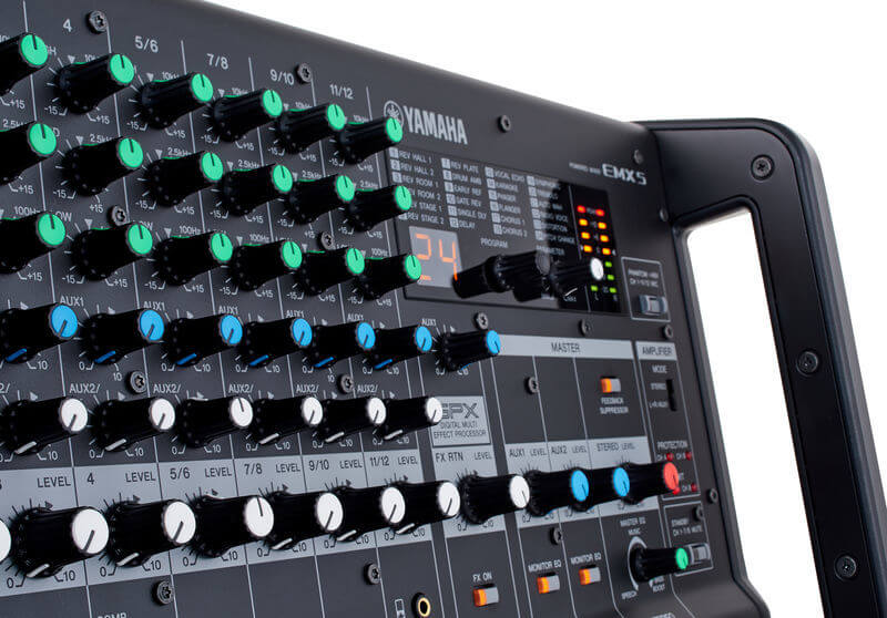Các núm điều khiển của Mixer Yamaha EMX5